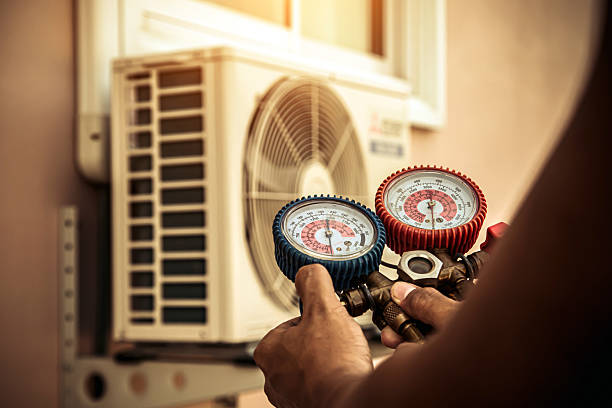 Professional Hvac Installation technician working in Boston, NY